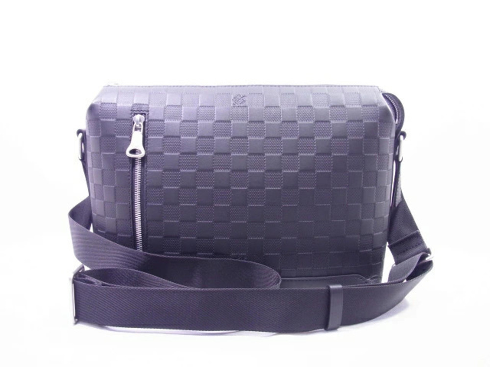 LOUIS VUITTON Shoulder Bag Damier Infini Discovery Messenger